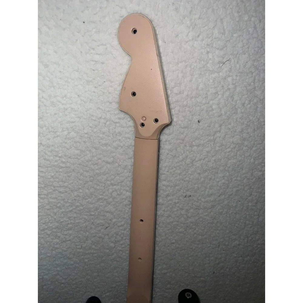 Rock Band Fender Stratocaster Wireless Guitar‎ Wii Black White NWGTS2 Harmonix